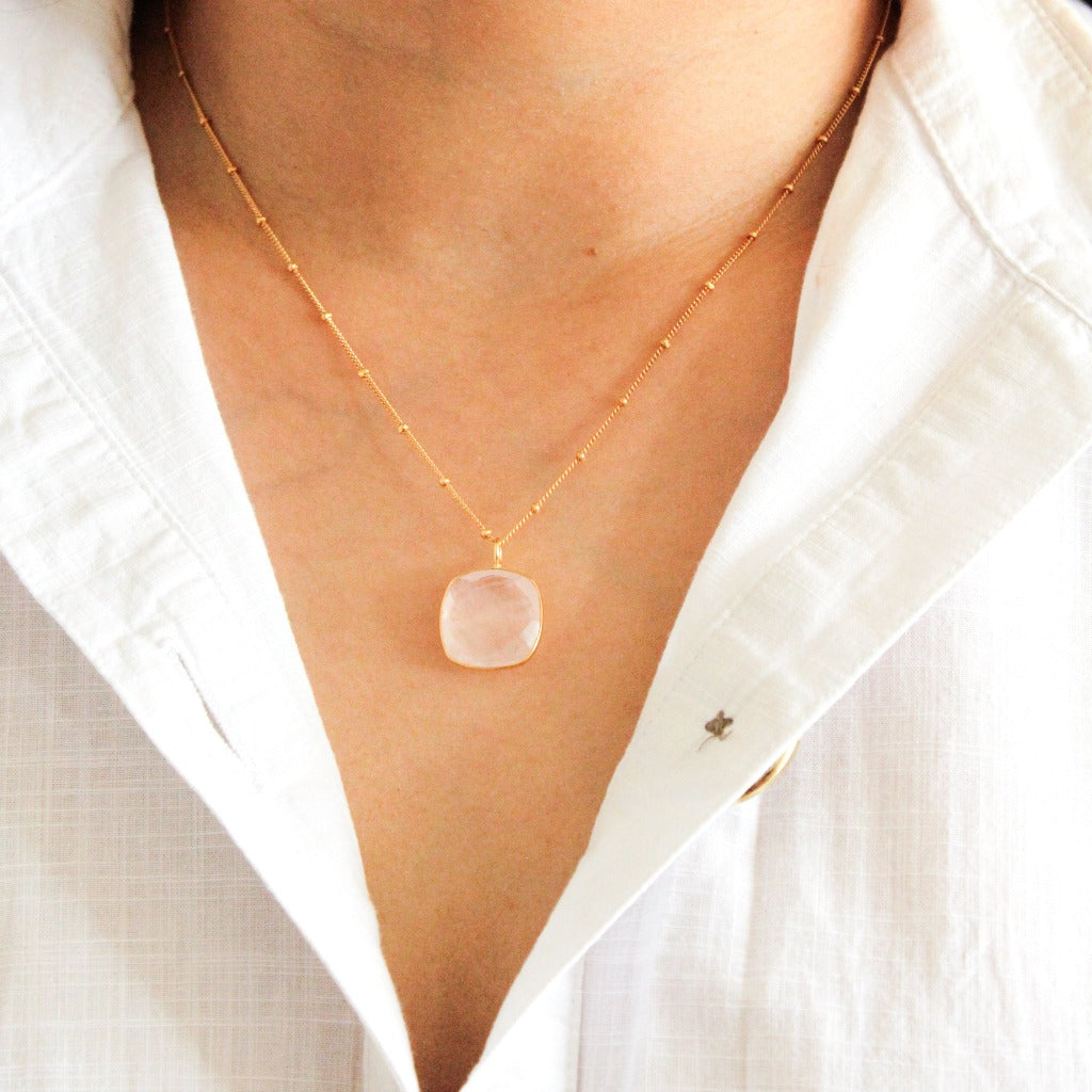 Bella Rose Quartz Necklace